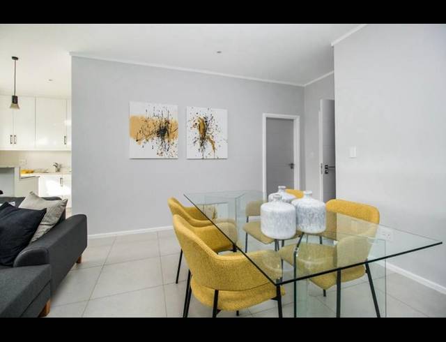 3 BEDROOM APARTMENT FOR SALE IN HOUGHTON